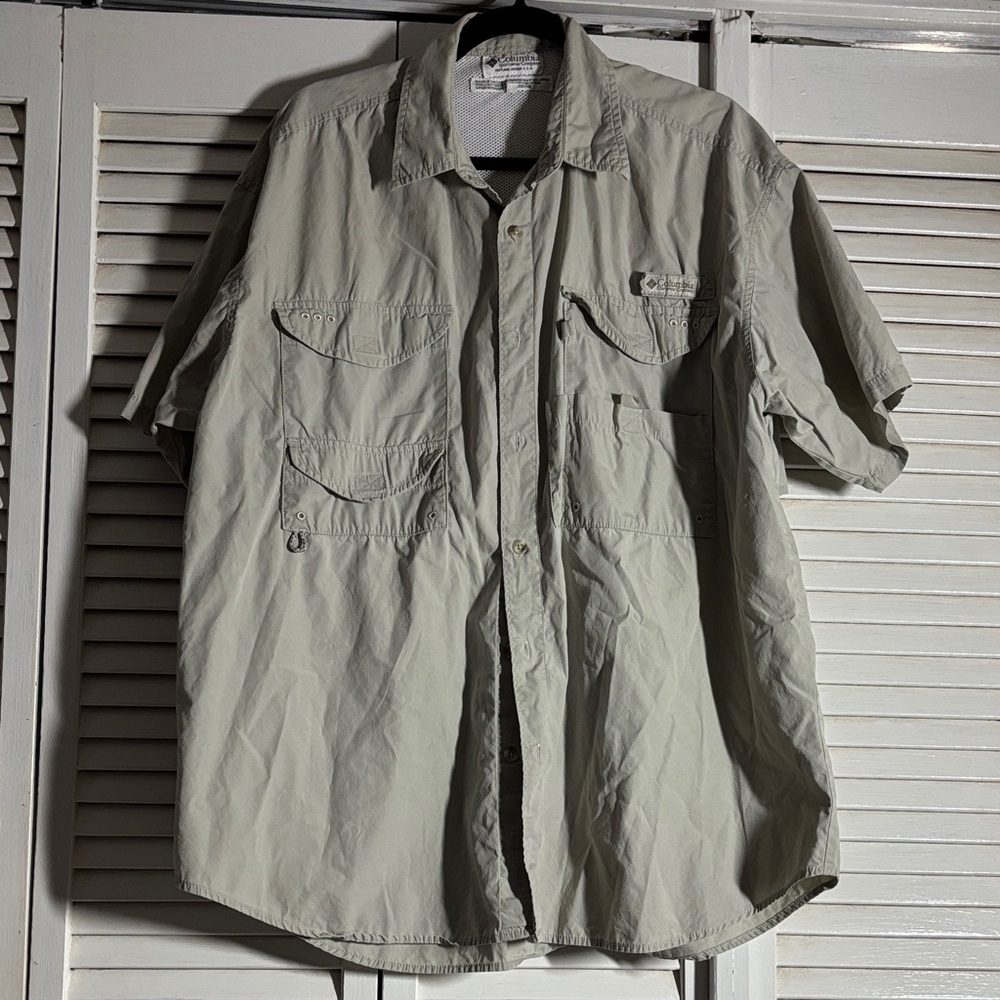 Men's Khaki Short Sleeve Shirt